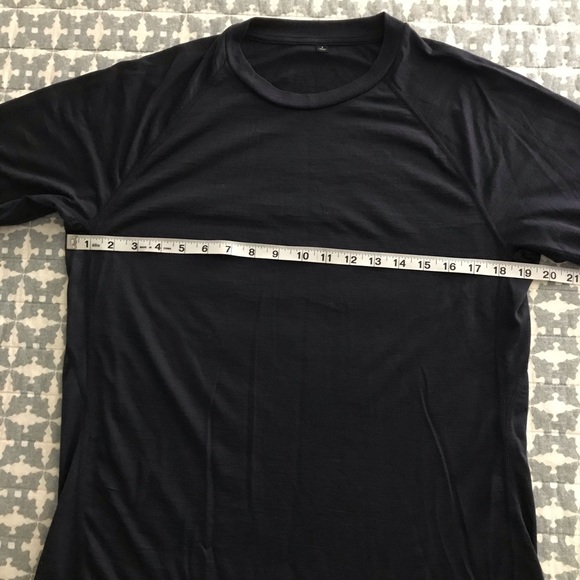 uniqlo dark blue tee shirt new without tags - Picture 7 of 10